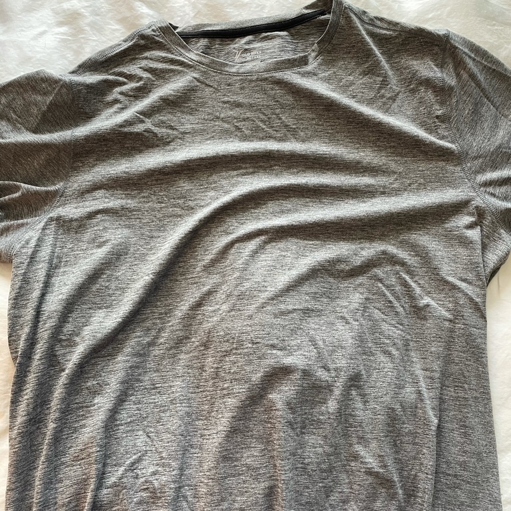 Old Navy Men’s Dry Fit T Shirt
